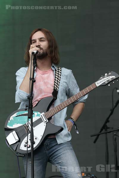 TAME IMPALA - 2015-08-30 - SAINT CLOUD - Domaine National - Grande Scene - 